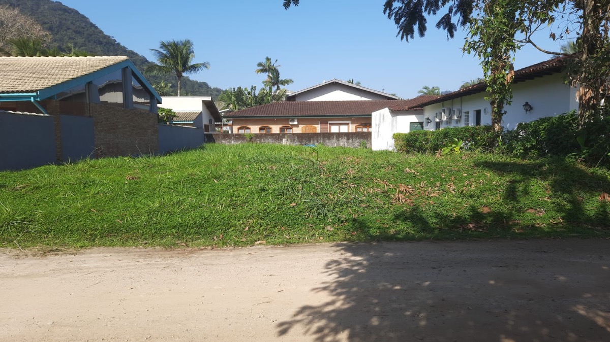 Terreno em Condomínio Na Praia do Lázaro Pedra Verde Próximo à Praia