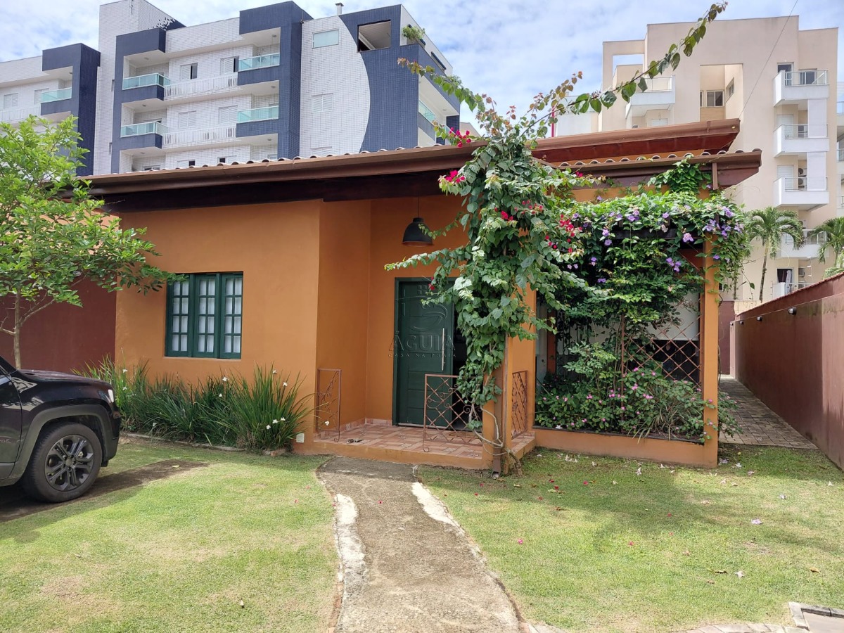 Casa Mobiliada em Uma Ótima Localização No Itaguá