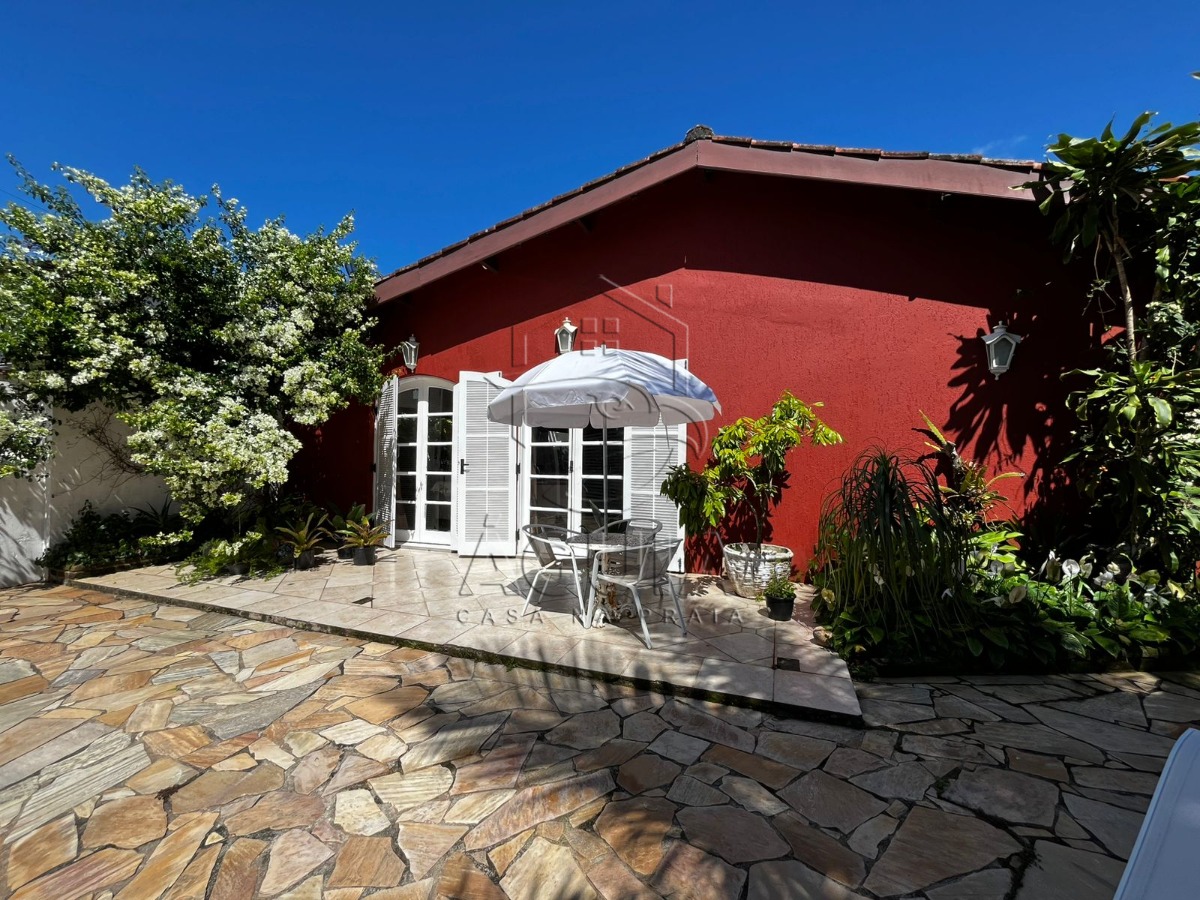 Casa Ampla e Aconchegante com Varanda Gourmet Praia do Lázaro em Ubatuba!!