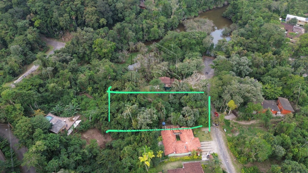 Terreno a 300 Metros da Praia do Prumirim Espaço e Localização Privilegiada!