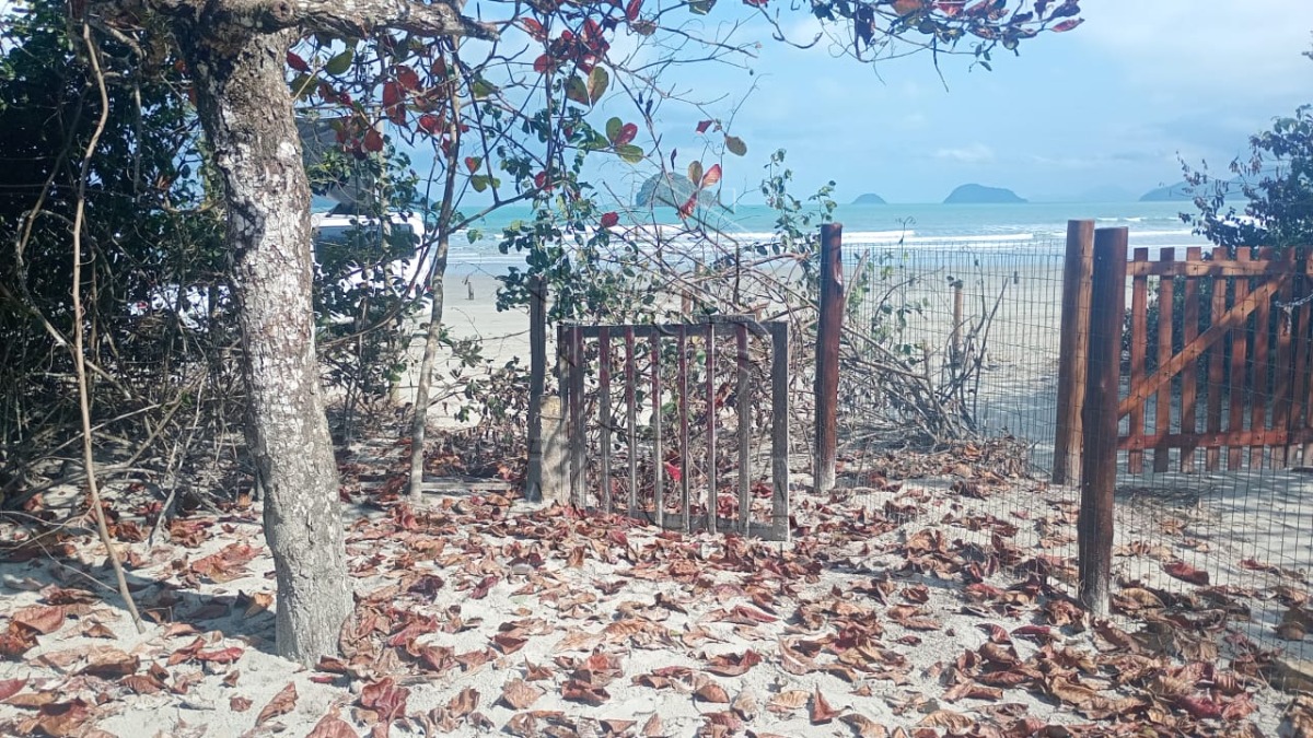 Terreno Pé Na Areia No Ubatumirim 300 Metros em Localização Exclusiva à Beira-mar!!