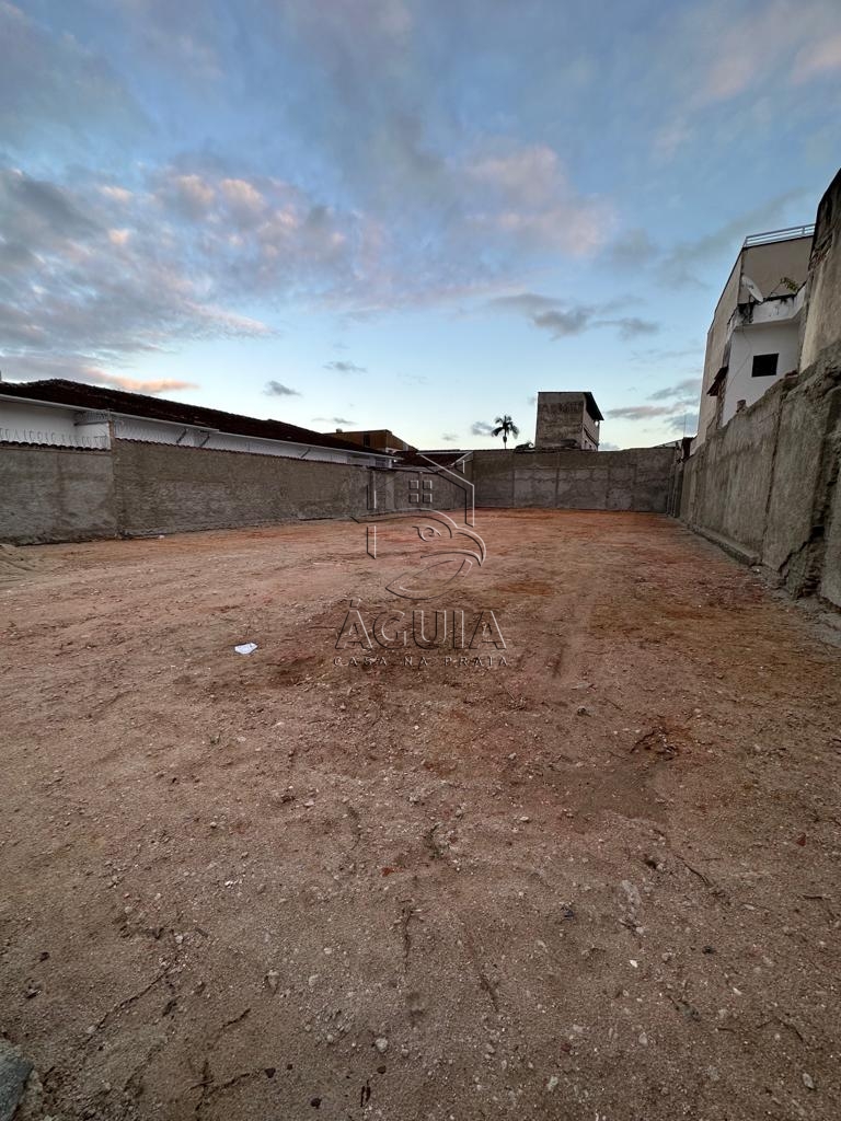 Terreno 525m² Há 100 Metros da Orla da Avenida Iperoig Na Praia do Cruzeiro No Centro de Ubatuba!