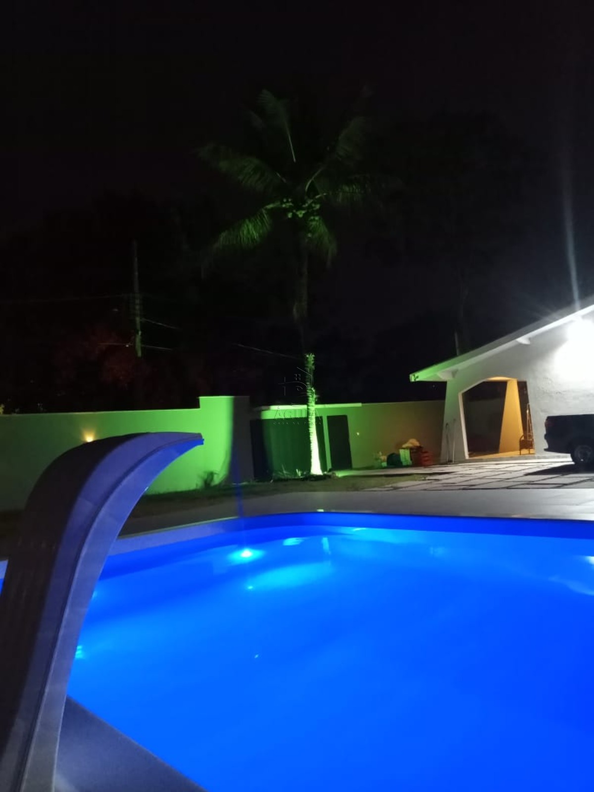 Casa com 3 Dormitórios Sendo 1 Suíte a Venda No Jardim Carolina