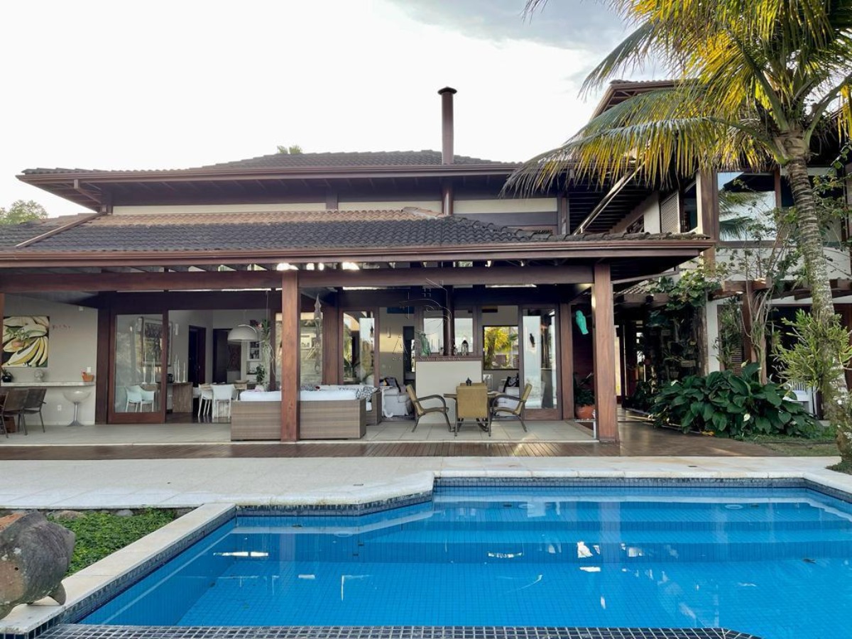Casa em Condomínio Na Península da Praia Dura com 4 Suítes