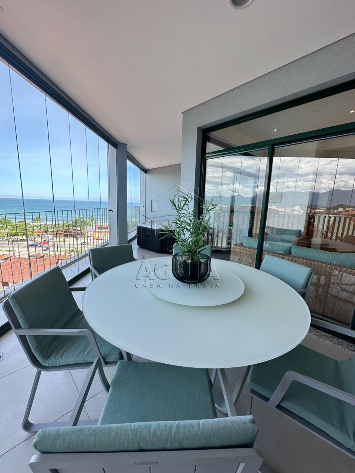 Linda Cobertura Mobiliada Frente Mar Na Praia Grande de Ubatuba!