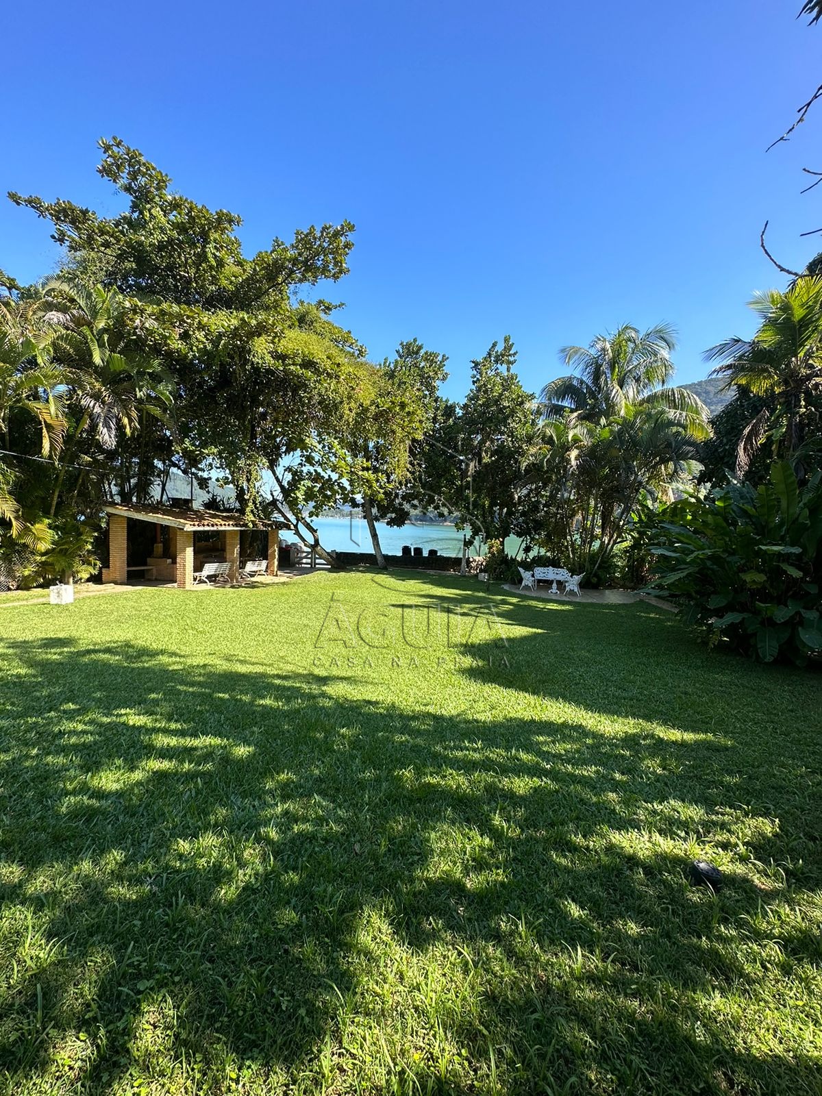 Casa Pé Na Areia Na Praia da Santa Rita em Condomínio Alto Padrão!