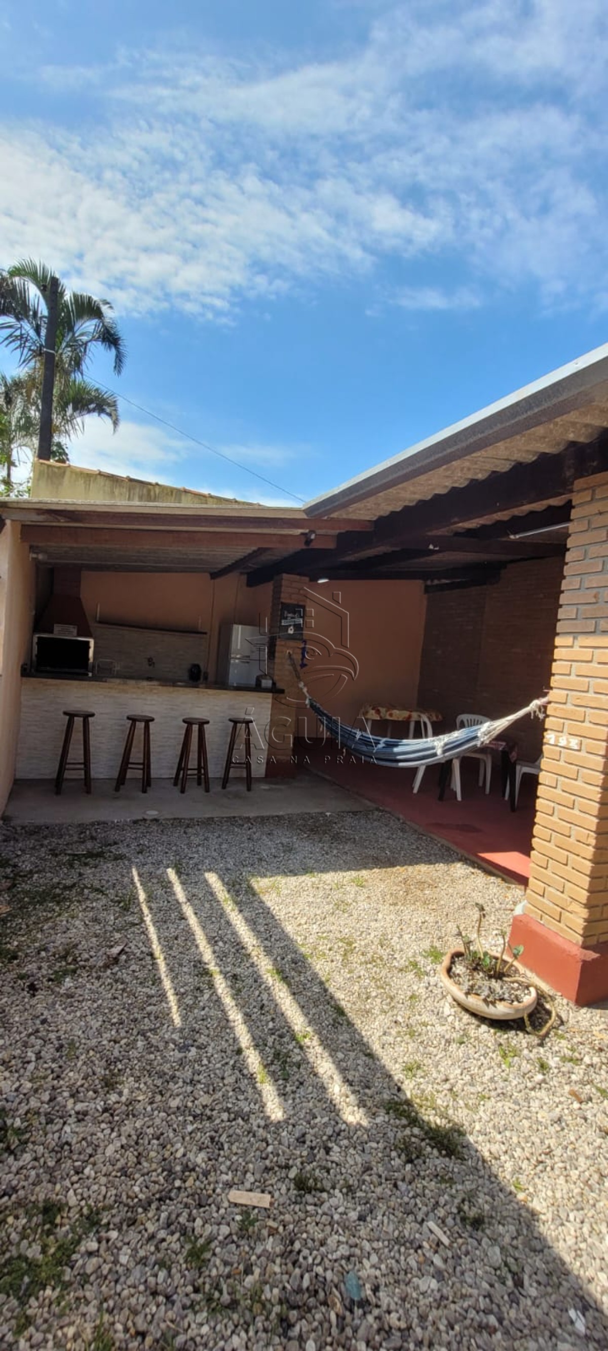 Casa a Venda Na Praia da Lagoinha Apenas 450 Metros da Praia !!!
