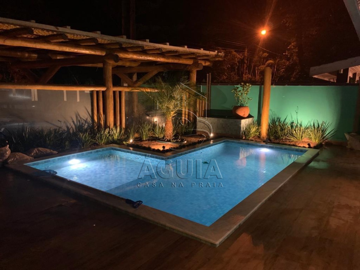 Casa Aconchegante em Condomínio Pedra Verde Na Praia da Lázaro!